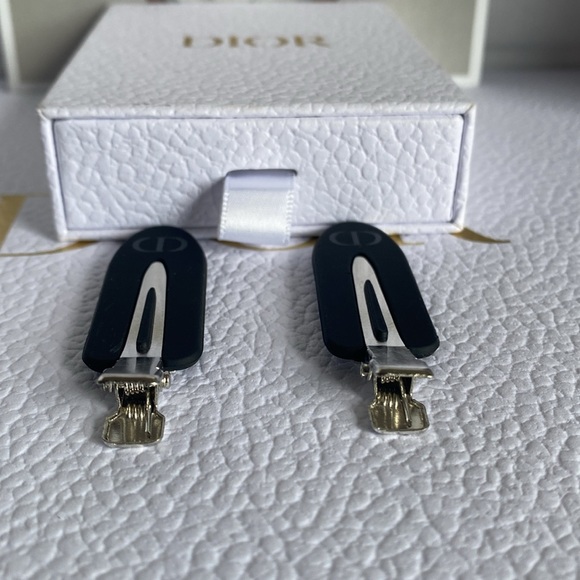 Dior VIP Matte Black and Silver Hair Clips - Picture 8 of 9
